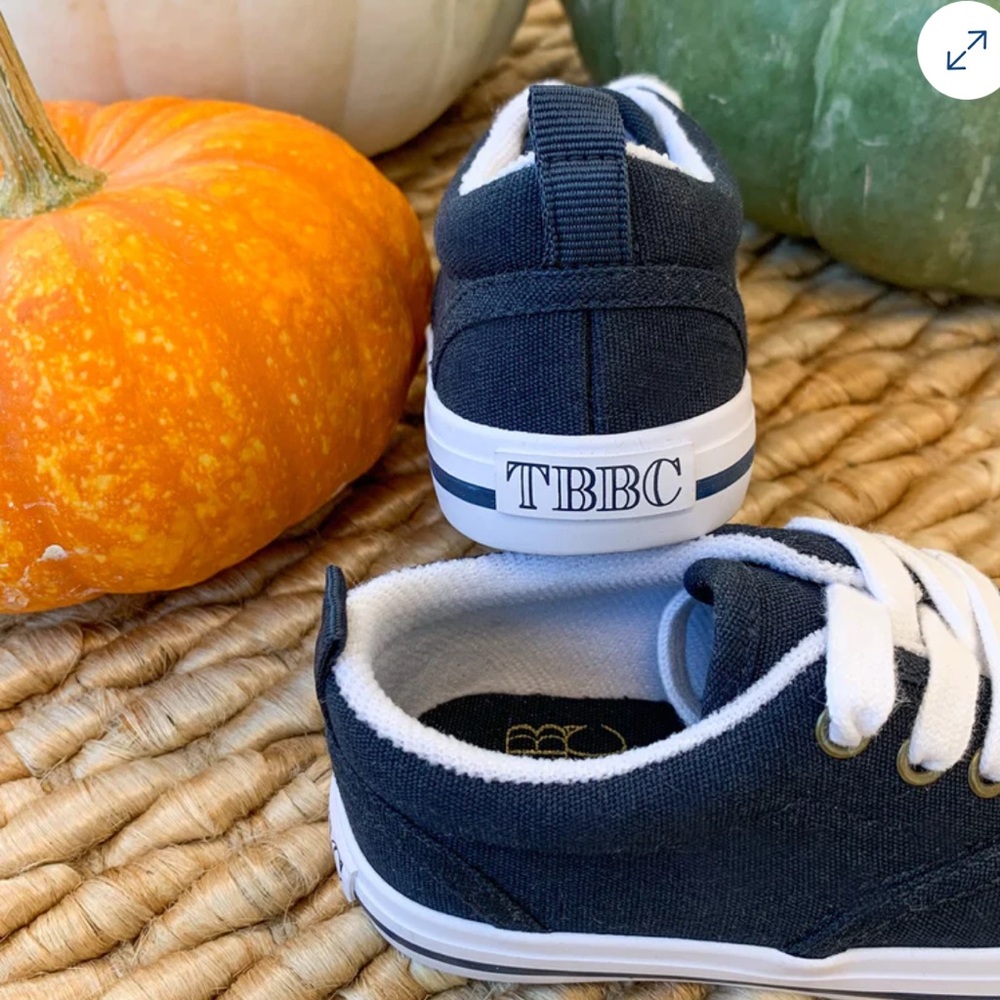 New The Beaufort Bonnet Company Navy and White Kids Sneakers